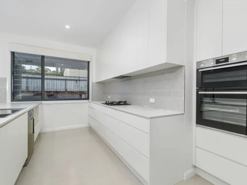 3. Townhouse Adamstown Heights Kitchen