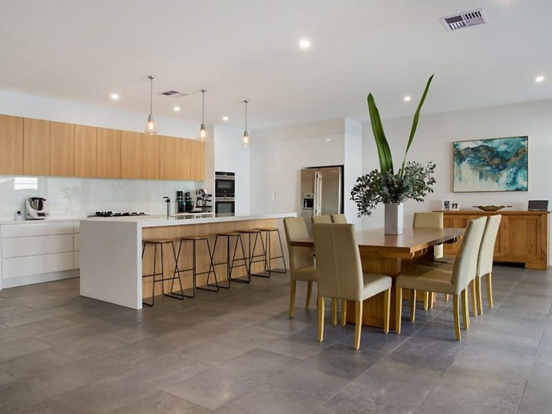 2.Custom Home Adamstown Height Lounge